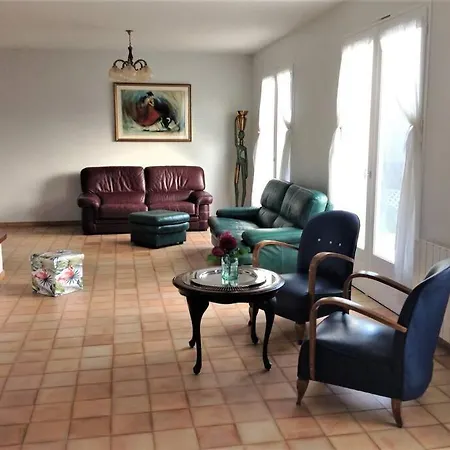 Holiday home Centre Grande Maison 120m2 Avec Jardin